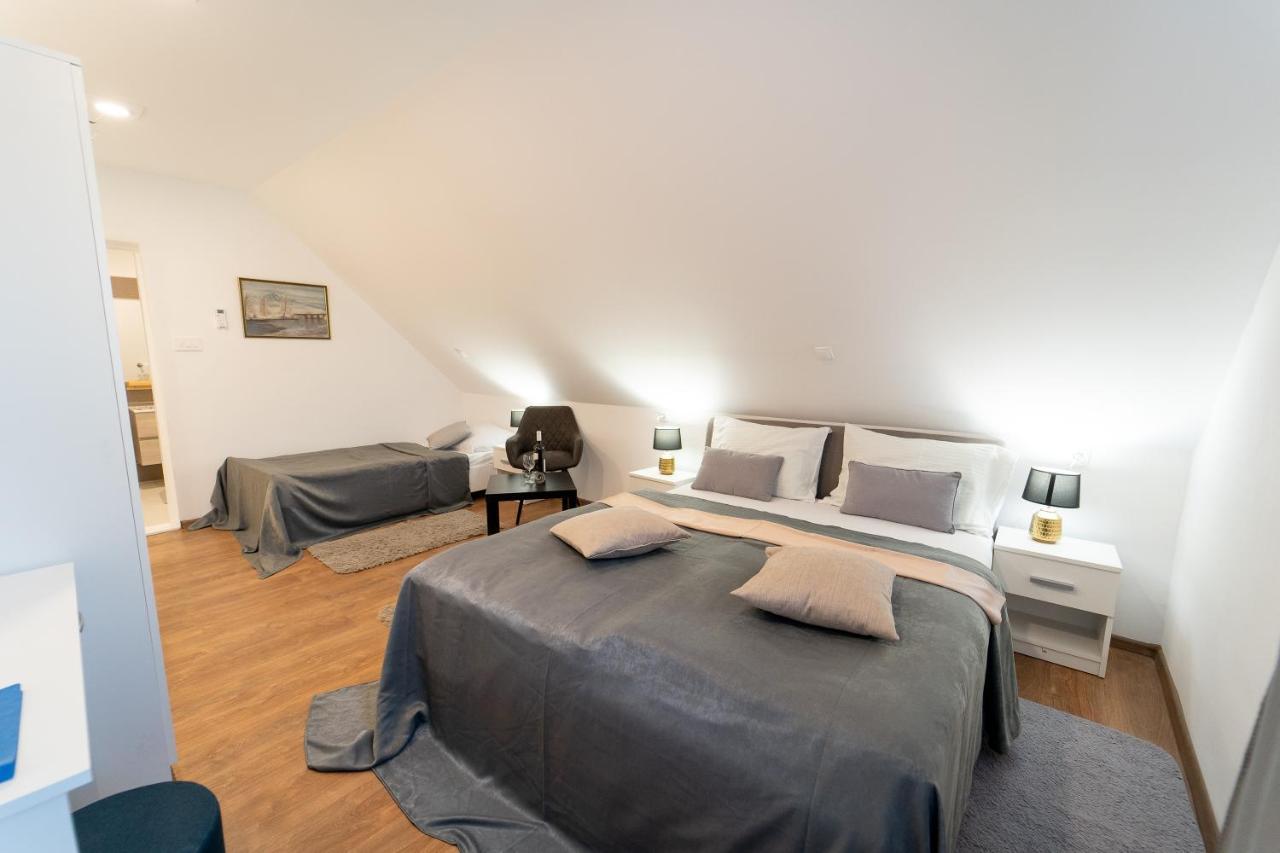 Rooms & Apartment Milan Saborsko Eksteriør billede