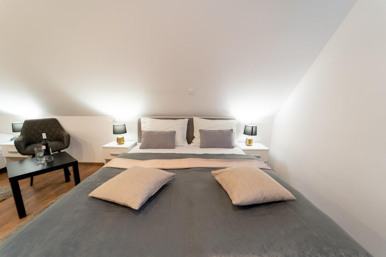 Rooms & Apartment Milan Saborsko Eksteriør billede