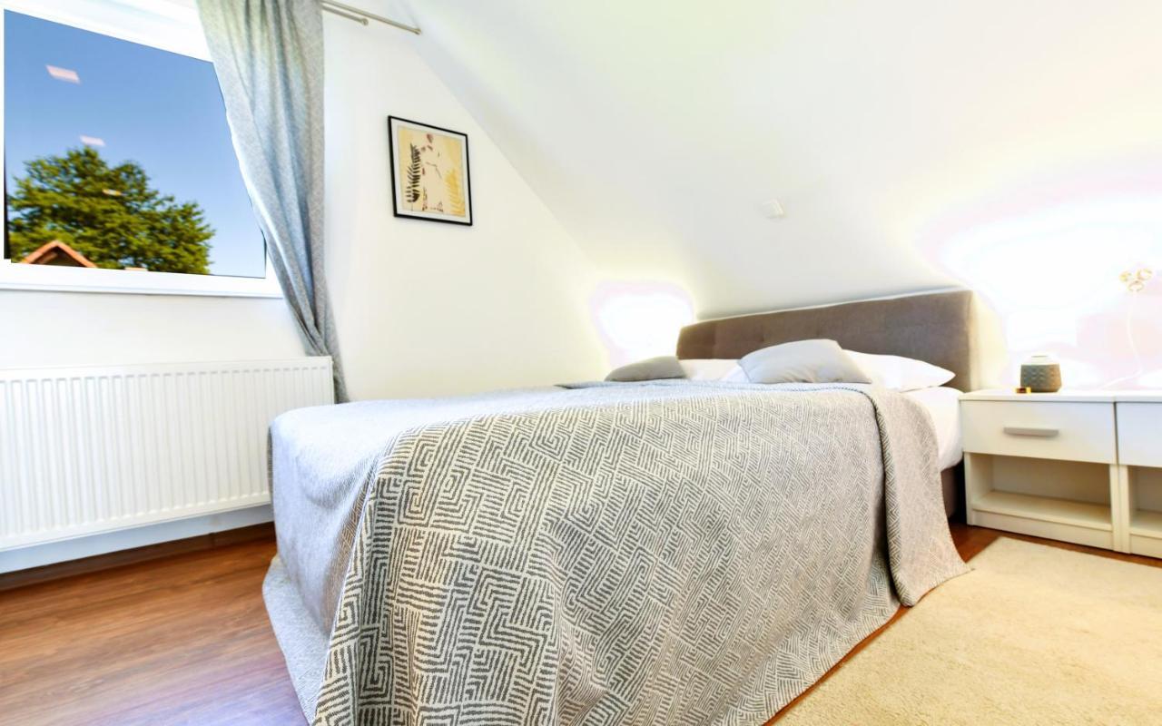 Rooms & Apartment Milan Saborsko Eksteriør billede
